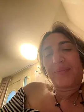 Snapshot of casalinga88 chatting on November 22, 7:40 am casalinga88 online show from November 22, 7:40 am