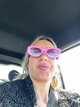 Snapshot of casalinga88 chatting on March 18, 11:44 am casalinga88 online show from March 18, 11:44 am