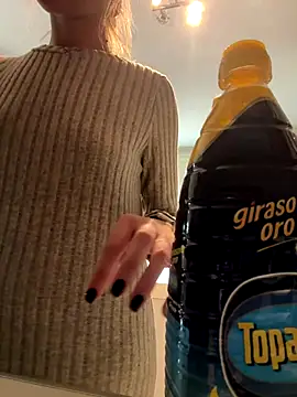 Snapshot of casalinga88 chatting on October 26, 10:48 am casalinga88 online show from October 26, 10:48 am