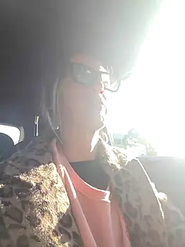 Snapshot of casalinga88 chatting on November 17, 12:09 pm casalinga88 online show from November 17, 12:09 pm