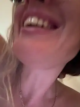 Snapshot of casalinga88 chatting on November 6, 6:50 am casalinga88 online show from November 6, 6:50 am