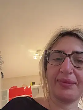 Snapshot of casalinga88 chatting on March 22, 7:36 am casalinga88 online show from March 22, 7:36 am