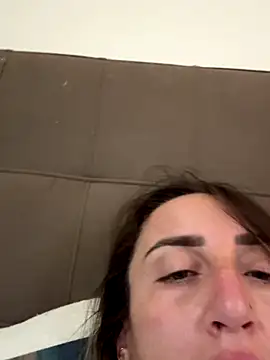 Snapshot of casalinga88 chatting on December 14, 8:09 am casalinga88 online show from December 14, 8:09 am