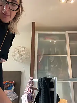 Snapshot of casalinga88 chatting on October 28, 7:18 am casalinga88 online show from October 28, 7:18 am