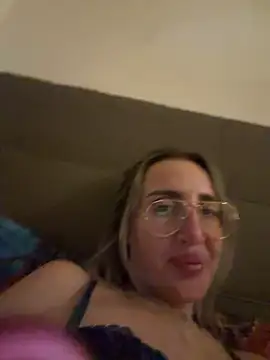 casalinga88 online show from February 20, 11:50 pm