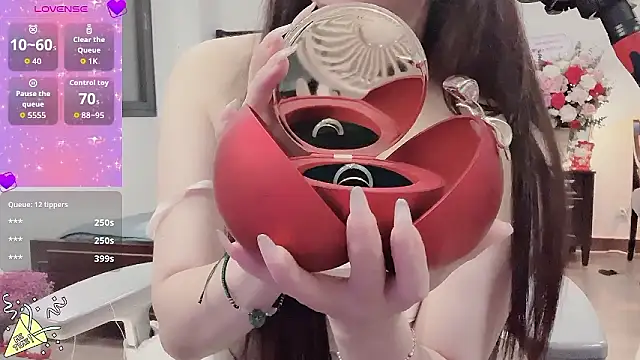 Berrysweet 68 online show from March 8, 2:09 pm