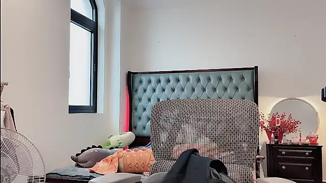 Berrysweet 68 online show from February 9, 7:28 am