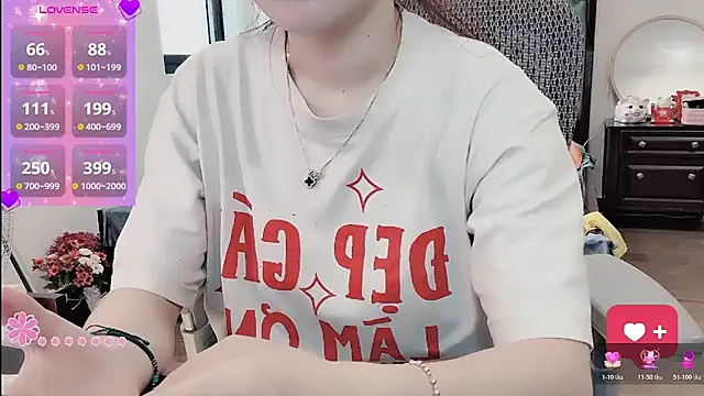 Berrysweet 68 online show from April 11, 1:24 am