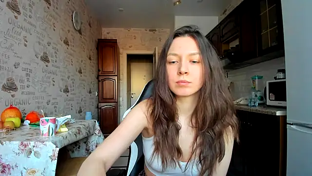 Snapshot of Adela_Vetta chatting on February 27, 2:21 pm Adela Vetta online show from February 27, 2:21 pm