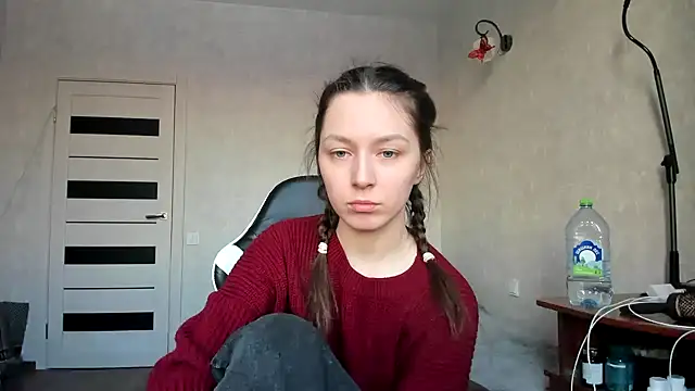 Snapshot of Adela_Vetta chatting on February 25, 2:04 pm Adela Vetta online show from February 25, 2:04 pm