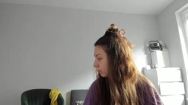 Adela Vetta online show from April 18, 8:38 am