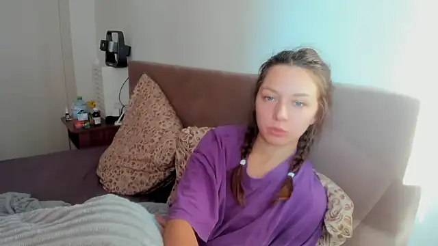 Snapshot of Adela_Vetta chatting on September 30, 12:11 pm Adela Vetta online show from September 30, 12:11 pm