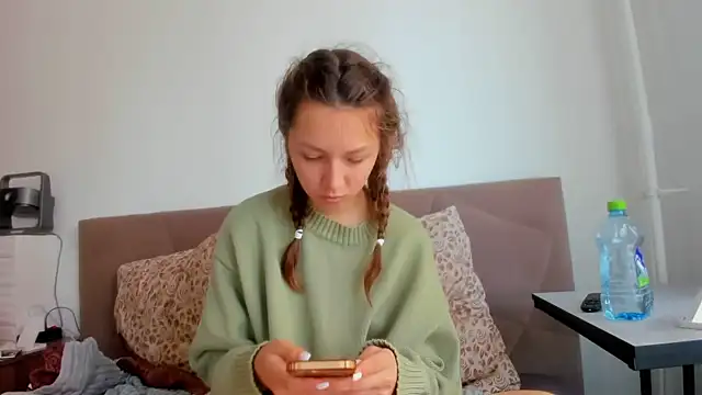 Snapshot of Adela_Vetta chatting on October 1, 8:19 am Adela Vetta online show from October 1, 8:19 am