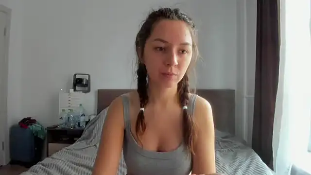 Adela Vetta online show from November 4, 9:35 am