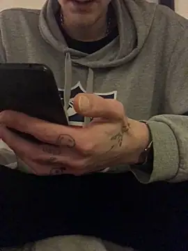 Snapshot of Simboxxx040 chatting on January 9, 12:41 pm Simboxxx040 online show from January 9, 12:41 pm