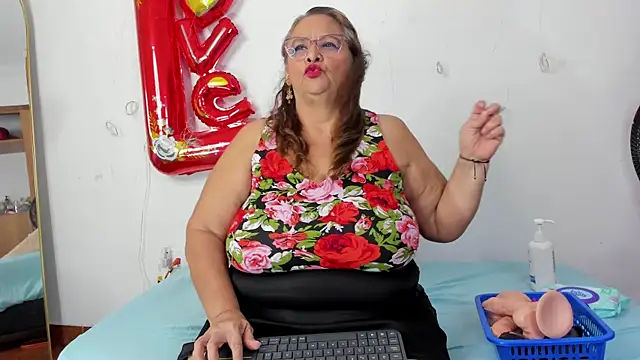 BBW salome online show from July 2, 7:31 pm