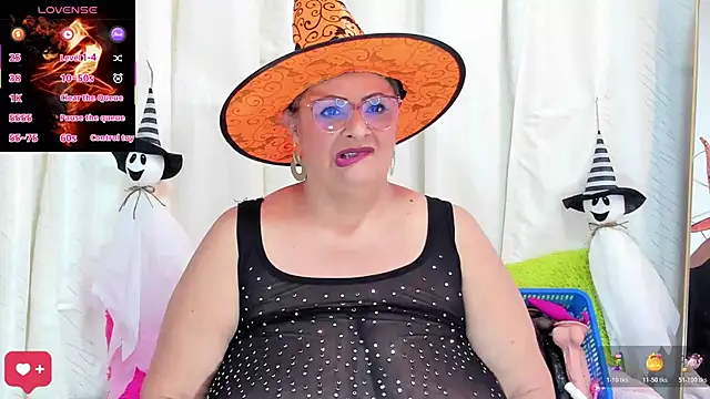 Snapshot of BBW_salome chatting on October 27, 8:43 pm BBW salome online show from October 27, 8:43 pm