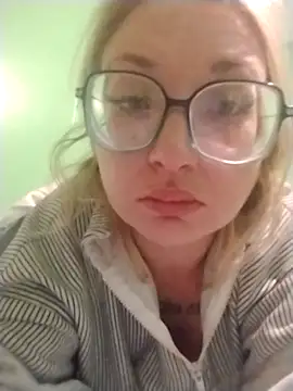 xWhoreAbleX Pika online show from December 3, 8:36 am