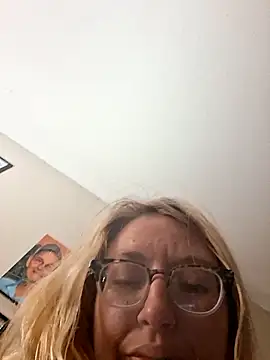 xWhoreAbleX Pika online show from May 25, 3:28 am