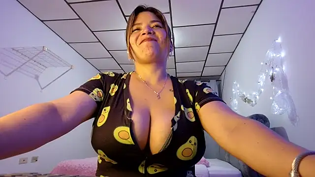 tara rios online show from December 16, 11:20 pm