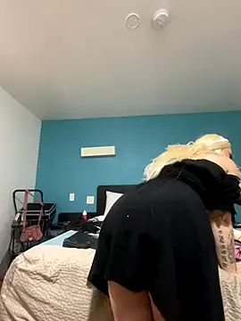 Snapshot of tatted-bitty chatting on October 21, 3:39 am tatted-bitty online show from October 21, 3:39 am