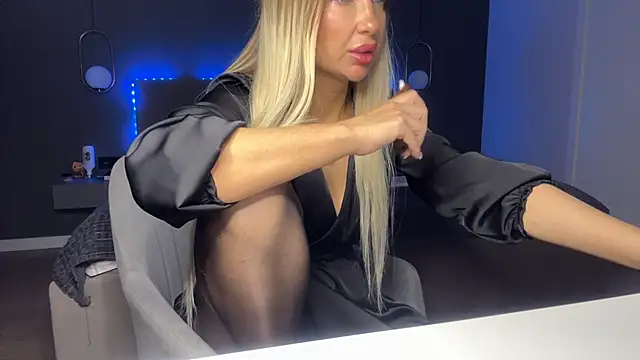 KristalNight online show from December 4, 4:44 am