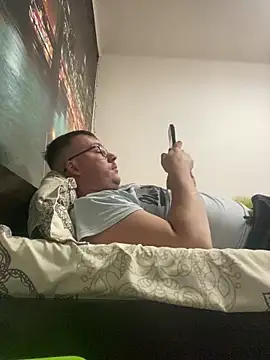 ionut9879 online show from December 19, 12:18 pm