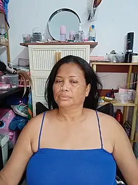Snapshot of Fon_Bigboobs chatting on May 15, 1:09 pm Fon Bigboobs online show from May 15, 1:09 pm