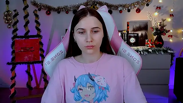 AliceCharmy online show from December 5, 9:30 am