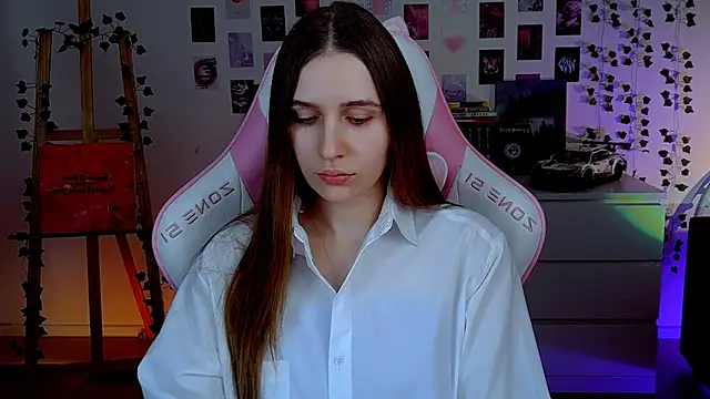 AliceCharmy online show from September 18, 4:43 pm