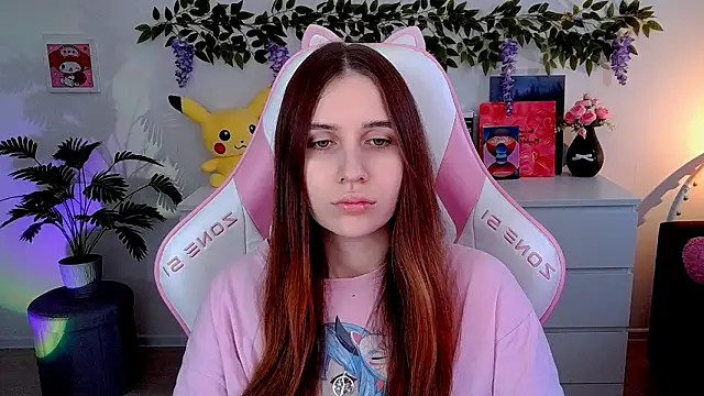 Snapshot of AliceCharmy chatting on March 15, 1:29 pm AliceCharmy online show from March 15, 1:29 pm