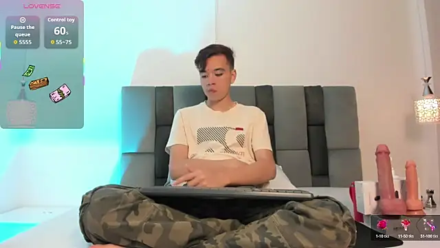 Snapshot of bunny_maxi chatting on October 8, 12:28 pm bunny maxi online show from October 8, 12:28 pm
