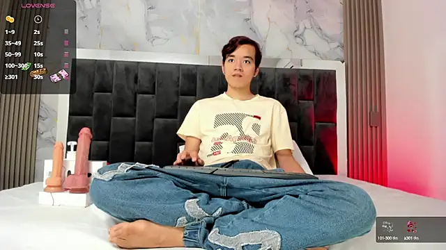 Snapshot of bunny_maxi chatting on October 3, 12:28 pm bunny maxi online show from October 3, 12:28 pm