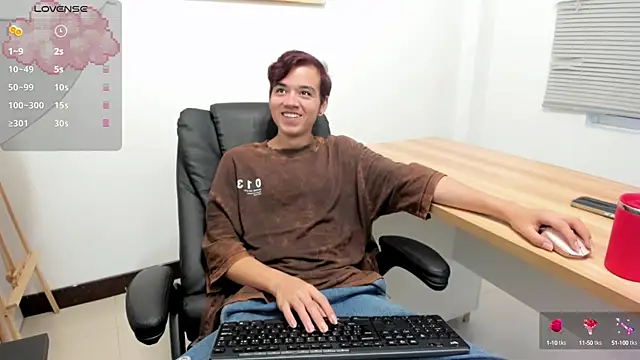 Snapshot of bunny_maxi chatting on September 24, 12:33 pm bunny maxi online show from September 24, 12:33 pm