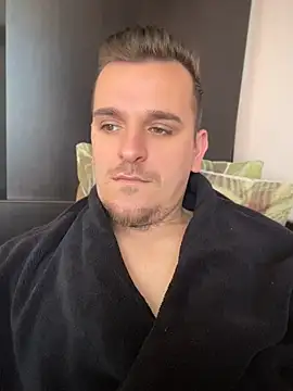 Huge cock22cm online show from May 3, 8:08 am