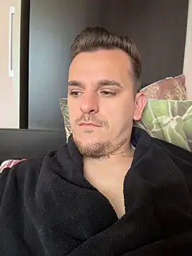 Snapshot of Huge_cock22cm chatting on June 11, 7:05 am Huge cock22cm online show from June 11, 7:05 am