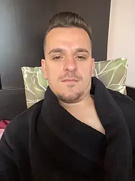 Huge cock22cm online show from May 28, 6:21 am