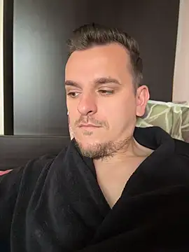 Snapshot of Huge_cock22cm chatting on June 12, 8:01 am Huge cock22cm online show from June 12, 8:01 am