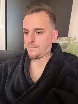 Huge cock22cm online show from May 7, 9:56 am