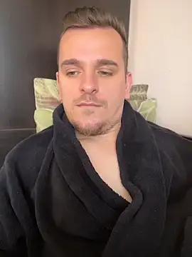 Huge cock22cm online show from May 6, 7:56 am