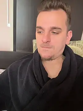 Huge cock22cm online show from April 29, 6:50 am