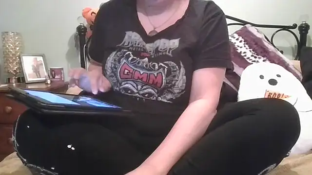 MissKisu online show from November 25, 4:18 pm