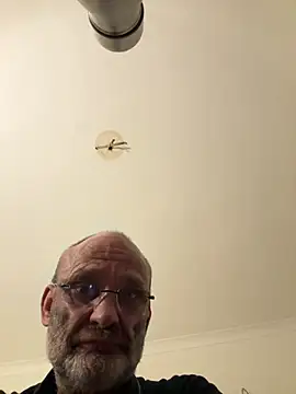 ShyDave81 online show from July 8, 3:08 am