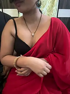Snapshot of Magical-Couple-telugu chatting on January 19, 11:23 am Magical-Couple-telugu online show from January 19, 11:23 am