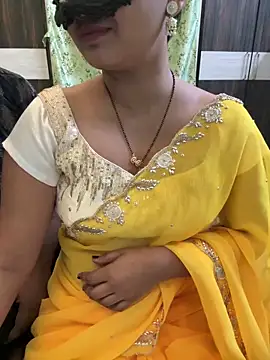 Snapshot of Magical-Couple-telugu chatting on January 29, 2:21 pm Magical-Couple-telugu online show from January 29, 2:21 pm