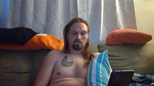 Snapshot of VitaminDrewFl chatting on January 6, 1:15 pm VitaminDrewFl online show from January 6, 1:15 pm