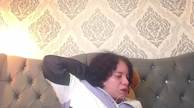 EmmaCowperr online show from February 27, 3:59 pm