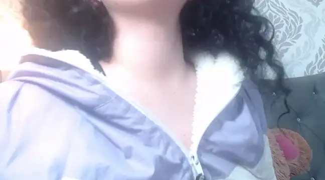 EmmaCowperr online show from March 19, 3:29 pm