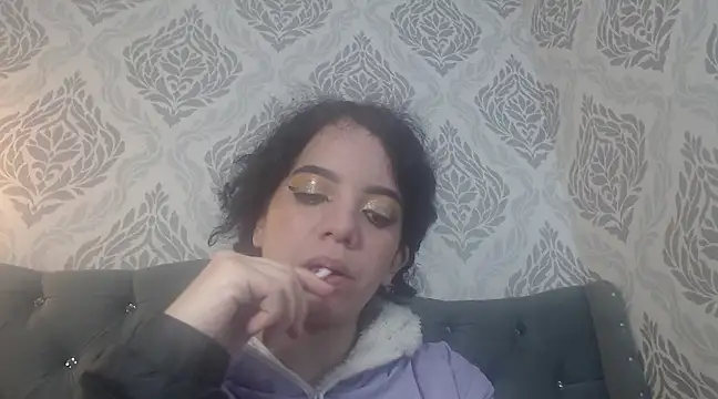 EmmaCowperr online show from March 21, 5:56 pm