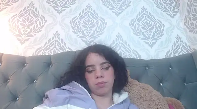 EmmaCowperr online show from March 19, 6:55 pm